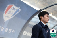[K리그2 1R] '정효볼' 시동 걸렸다...광주보다 더 강한 압박, 수원의 새 중심 김민우가 살아났다